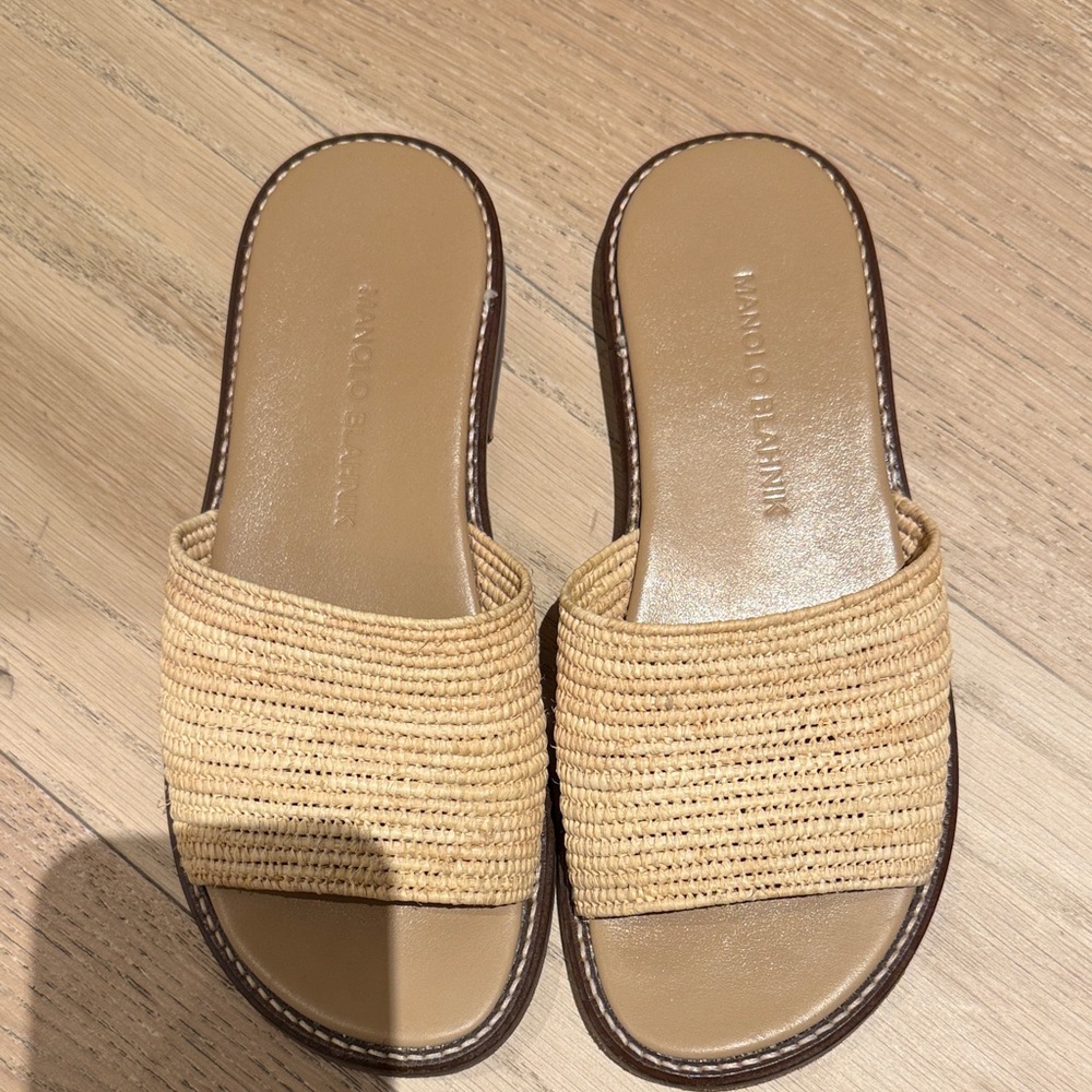 Manolo Blahnik  Sandals in Natural - Women